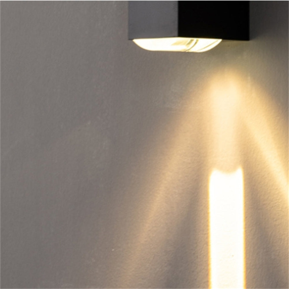 D1036-Gufoo Outdoor Light